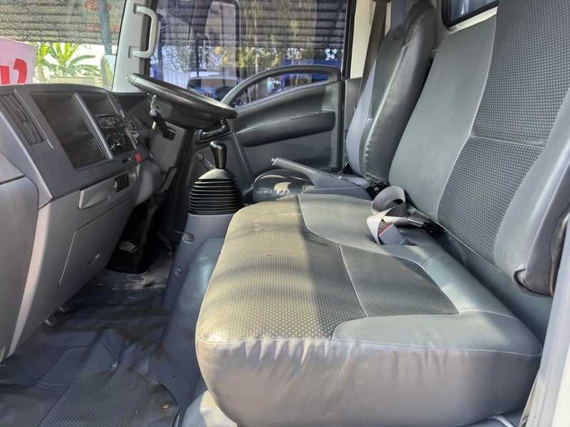 ISUZU NLR รถบรรทุก 4ล้อ กระบะคอกสูง ปี2018 เลขไมล์น้อยกว่า 500,000 กม.