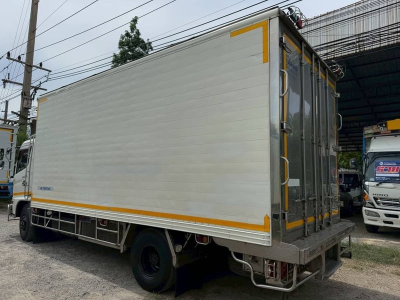 HINO FC9J 175แรงม้า รถบรรทุก 6ล้อ ตู้เย็น ปี2012 HINO FC9J 175แรงม้า รถบรรทุก 6ล้อ ตู้เย็น ปี2012