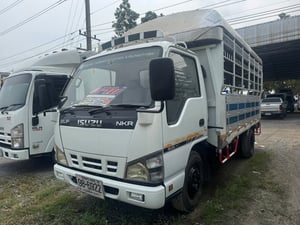 ขายค่ะ ISUZU NKR รถบรรทุก 6ล้อ กระบะคอกสูง ปี2009
