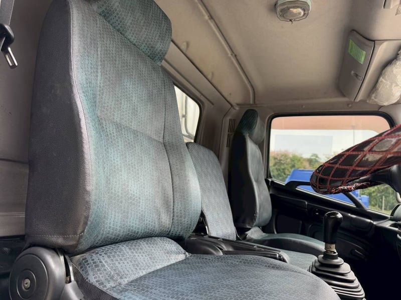 HINO FC9J 175แรงม้า รถบรรทุก 6ล้อ ตู้เย็น ปี2012 HINO FC9J 175แรงม้า รถบรรทุก 6ล้อ ตู้เย็น ปี2012