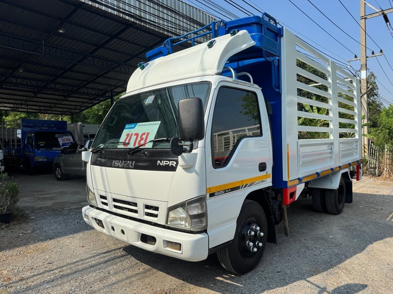 ISUZU NPR รถบรรทุก 6ล้อ กระบะเหล็ก ปี2005 ISUZU NPR รถบรรทุก 6ล้อ กระบะเหล็ก ปี2005