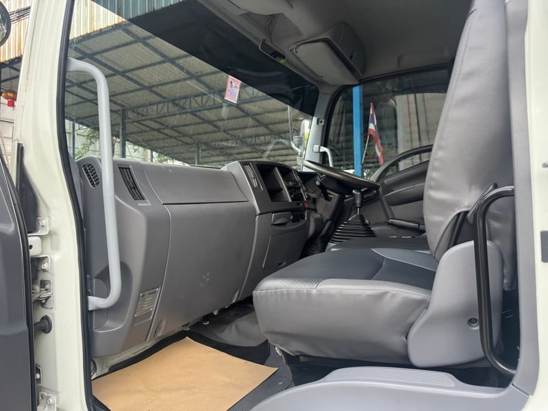 ISUZU FRR รถบรรทุก 6ล้อ รถบรรทุกหมู ปี2016