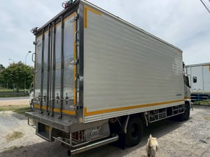 HINO FC9J 175แรงม้า รถบรรทุก 6ล้อ ตู้เย็น ปี2012 HINO FC9J 175แรงม้า รถบรรทุก 6ล้อ ตู้เย็น ปี2012