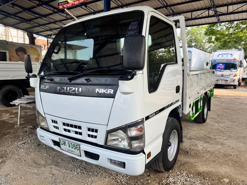 ISUZU NKR รถบรรทุก 4ล้อ กระบะเหล็ก ปี2007