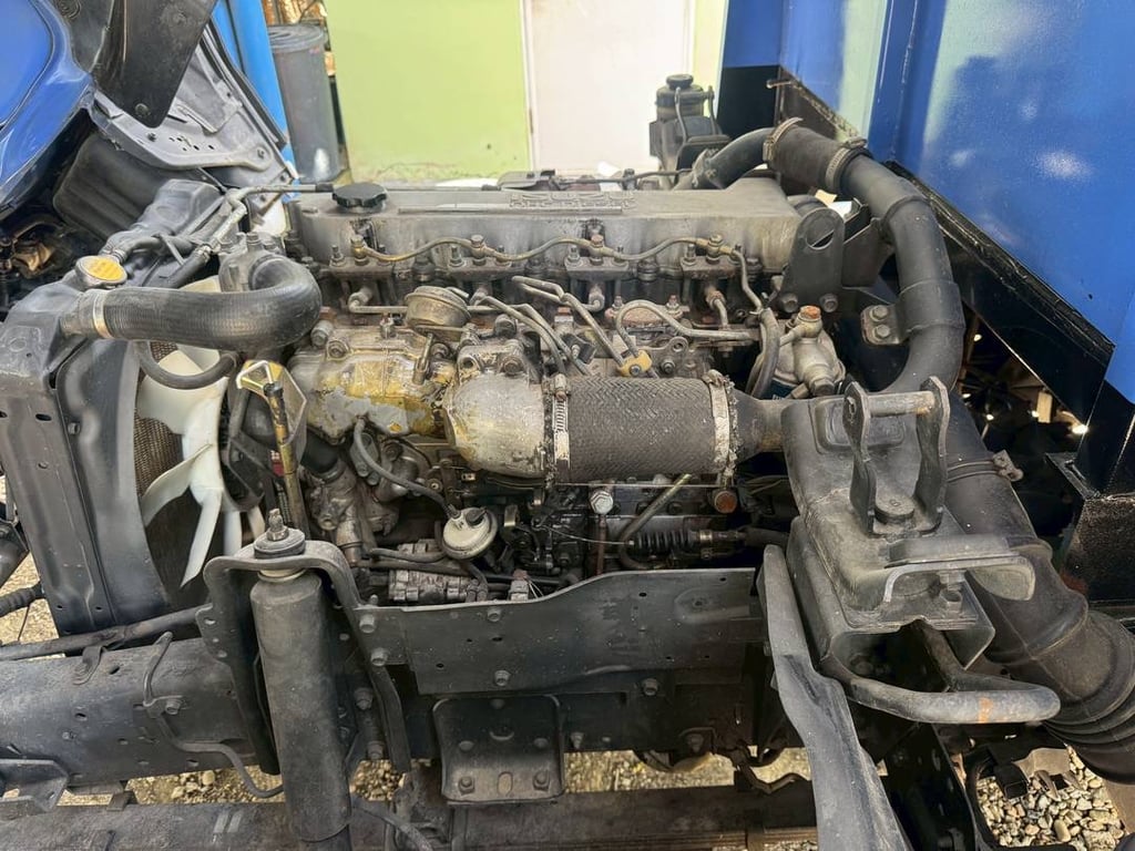 ISUZU NKR รถบรรทุก 6ล้อ กระบะคอกสูง ปี2004 ISUZU NKR รถบรรทุก 6ล้อ กระบะคอกสูง ปี2004