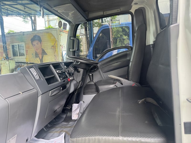 ISUZU NLR รถบรรทุก 4ล้อ ตู้แห้ง ปี2020