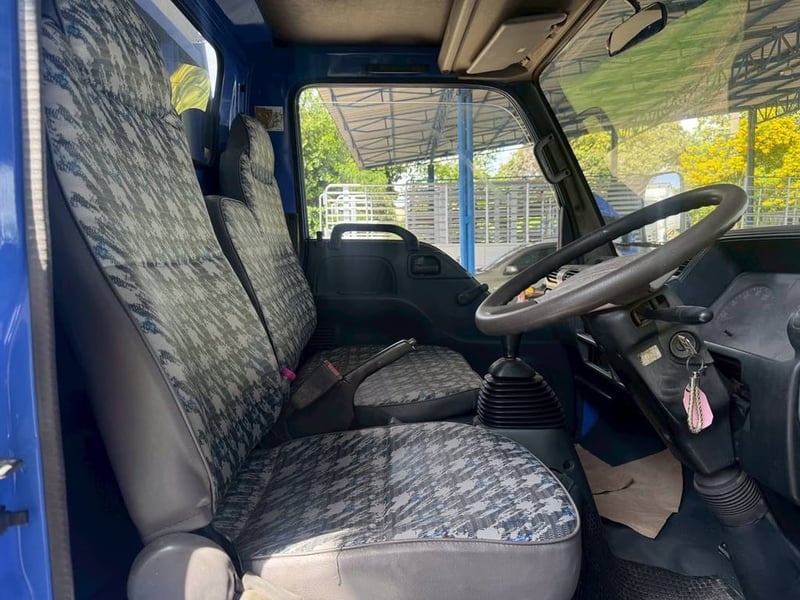 ISUZU NKR รถบรรทุก 6ล้อ กระบะคอกสูง ปี2004