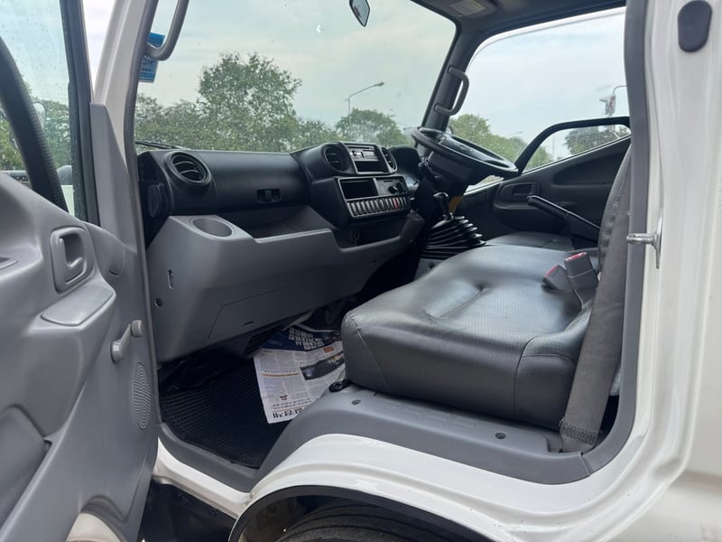 HINO XZU รถบรรทุก 4ล้อ ตู้แห้ง ปี2012