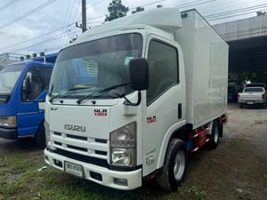 🚛 #ขายค่ะ 🚛 สี่ล้อไม่ติดเวลา ISUZU NLR เครื่อง 4JJ1 130 แรงม้า ปี2559 รถสวยพร้อมใช้   เครื่องเกียร์ดี ตู้บรรทุกสองบานยาว 3.00 ม.  ราคา  495,000 บาท มีไฟแนนซ์รองรับค่ะ  
