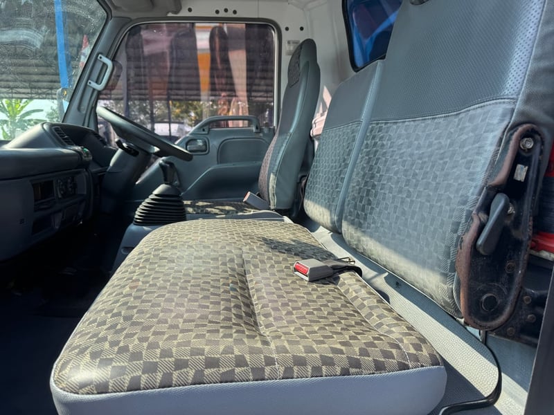 ISUZU NPR รถบรรทุก 6ล้อ กระบะเหล็ก ปี2005 ISUZU NPR รถบรรทุก 6ล้อ กระบะเหล็ก ปี2005