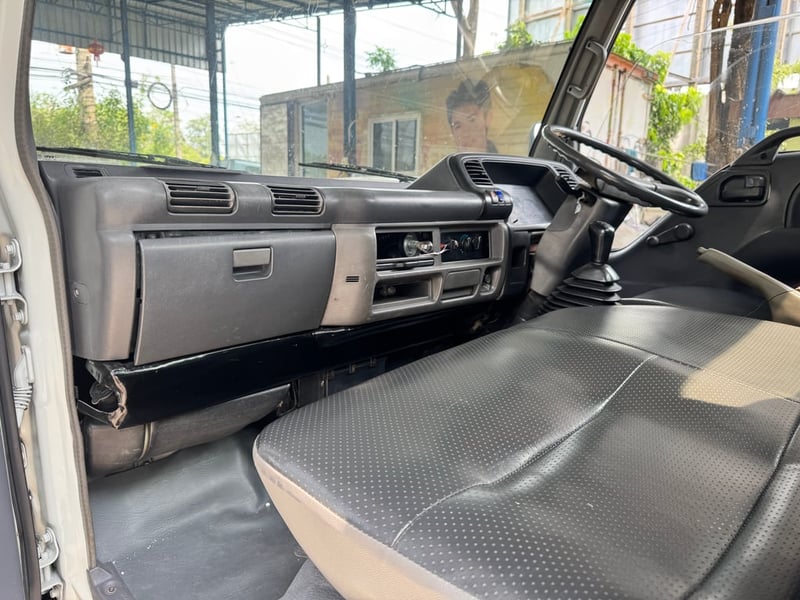 ISUZU NKR รถบรรทุก 4ล้อ รถบรรทุกอื่นๆ ปี2007