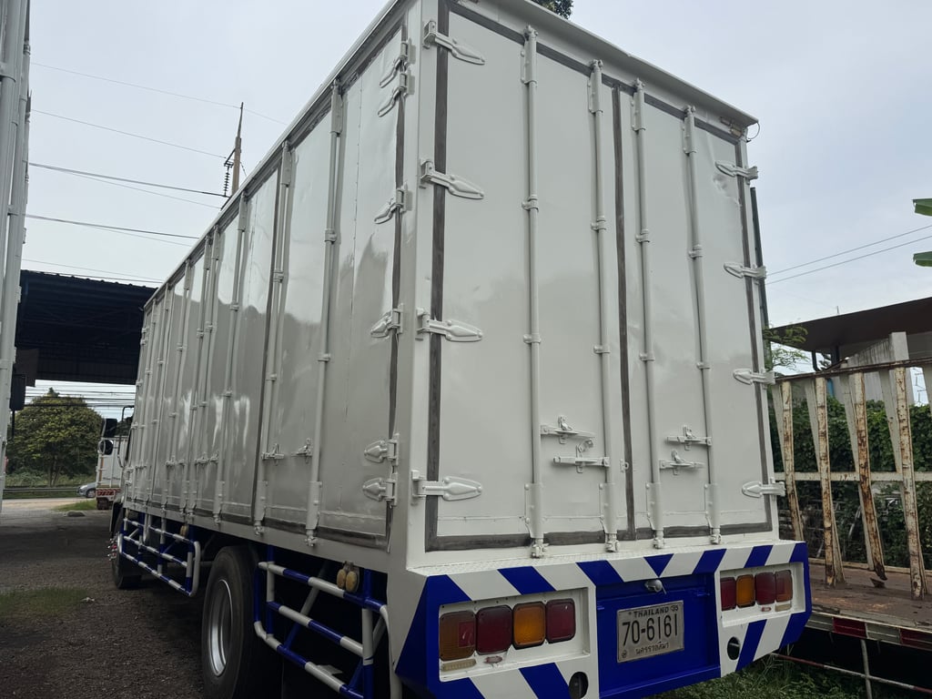 ISUZU FTR200แรง ตู้สิบบานปี2551 ISUZU FTR200แรง ตู้สิบบานปี2551