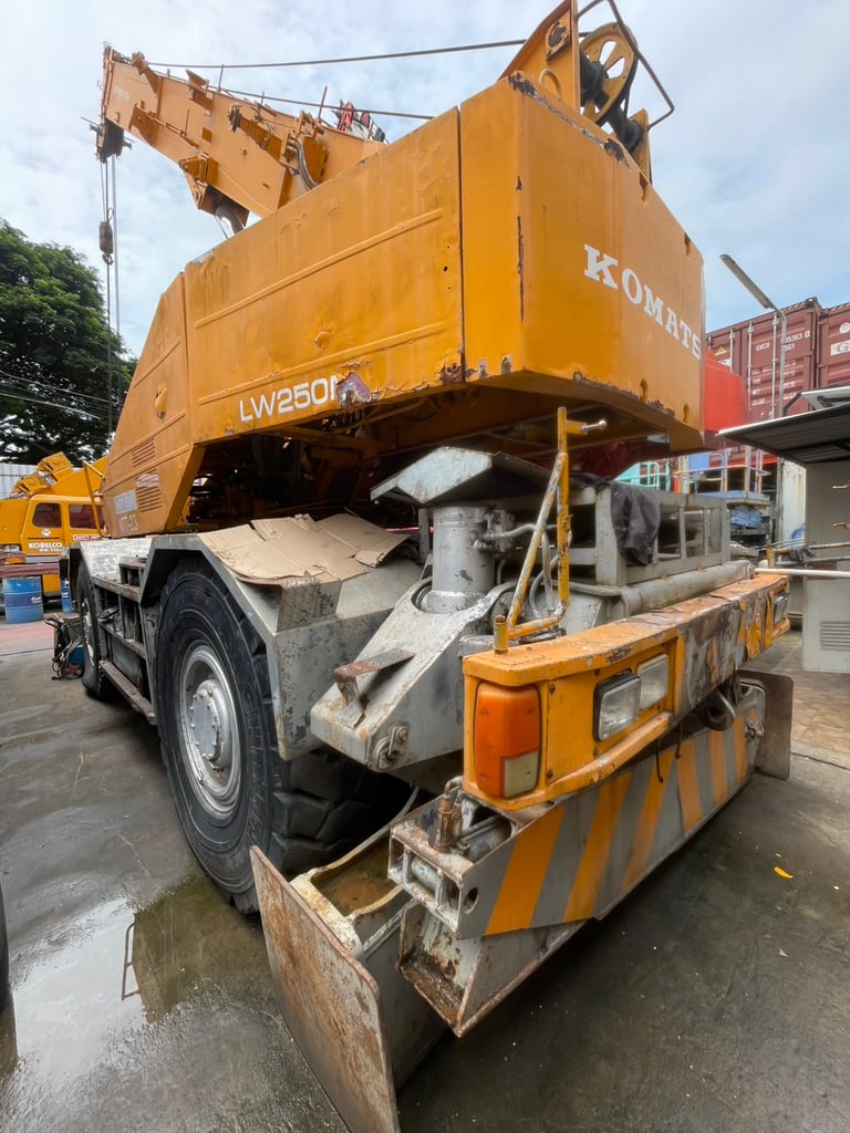 ขายด่วน รถเครน KOBELCO LW250-2 (25 ตัน) มีเอกสาร Invoice เจ้าของขายเอง ขายด่วน รถเครน KOBELCO LW250-2 (25 ตัน) มีเอกสาร Invoice เจ้าของขายเอง