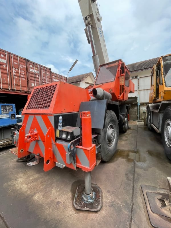 ขายด่วน รถเครน P&H (20 ตัน) มีเอกสาร Invoice เจ้าของขายเอง