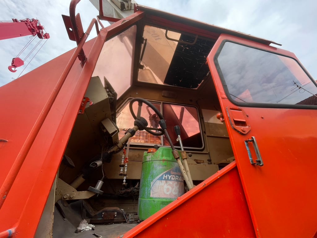 ขายด่วน รถเครน P&H (20 ตัน) มีเอกสาร Invoice เจ้าของขายเอง