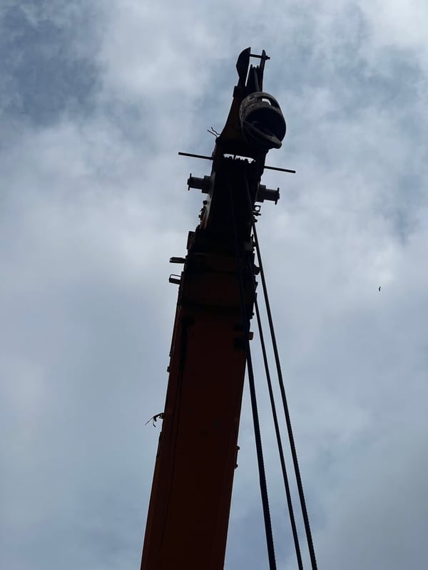 ขายด่วน รถเครน KOBELCO LW250-2 (25 ตัน) มีเอกสาร Invoice เจ้าของขายเอง