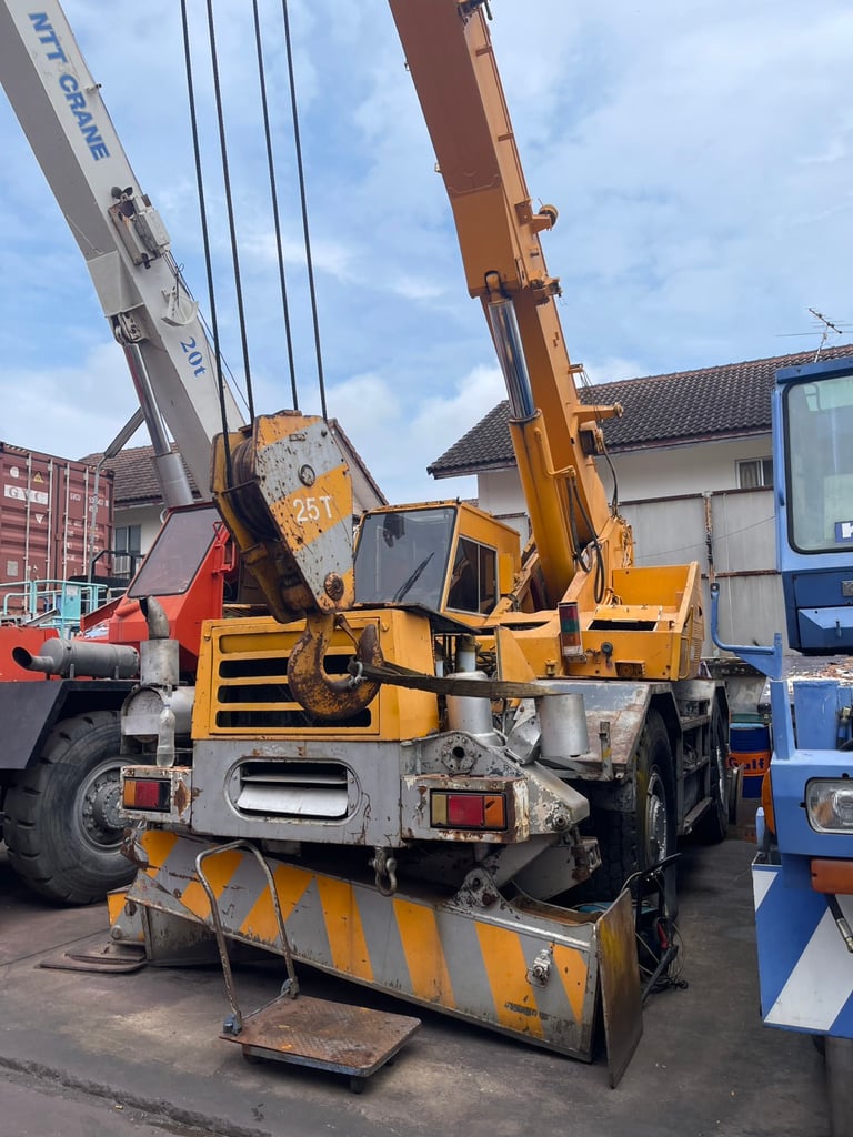 ขายด่วน รถเครน KOBELCO LW250-2 (25 ตัน) มีเอกสาร Invoice เจ้าของขายเอง ขายด่วน รถเครน KOBELCO LW250-2 (25 ตัน) มีเอกสาร Invoice เจ้าของขายเอง