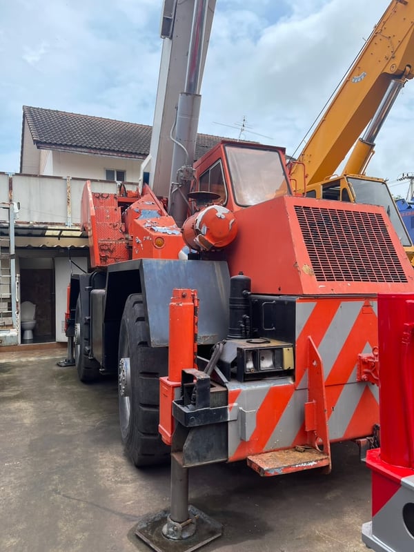 ขายด่วน รถเครน P&H (20 ตัน) มีเอกสาร Invoice เจ้าของขายเอง