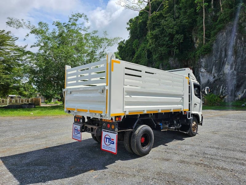 HINO FC 210แรงม้า รถบรรทุก 6ล้อ ดั้มพ์ ปี2022 เลขไมล์ 110,000 กม.