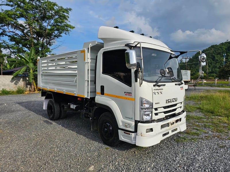 ISUZU FRR 210แรงม้า รถบรรทุก 6ล้อ ดั้มพ์ ปี2022 เลขไมล์น้อยกว่า 100,000 กม.