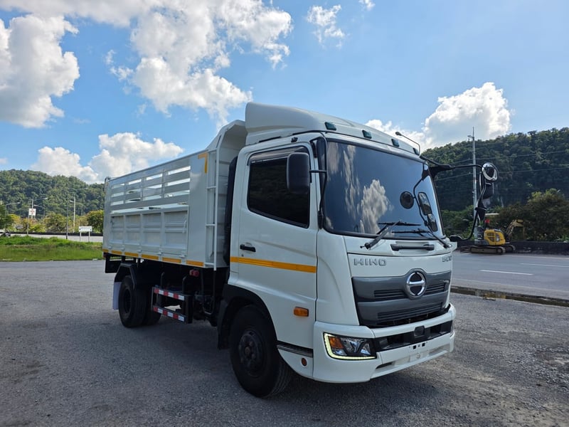 HINO FC 175แรงม้า รถบรรทุก 6ล้อ ดั้มพ์ ปี2022