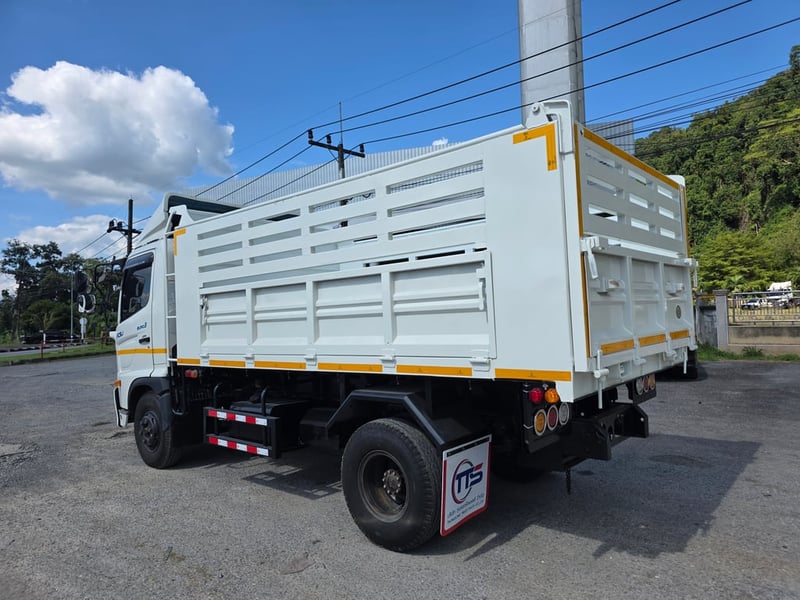 HINO FC 175แรงม้า รถบรรทุก 6ล้อ ดั้มพ์ ปี2022