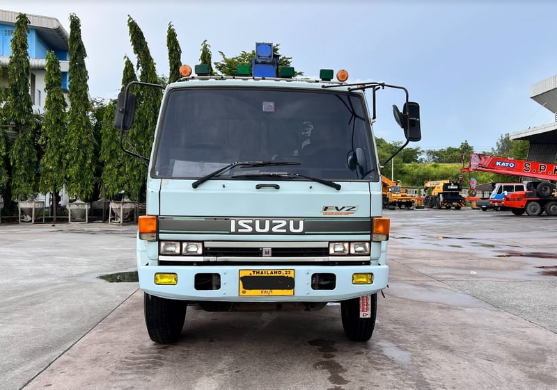 รถเฮี๊ยบ 6 ล้อ สภาพเนี๊ยบ รถห้างมือเดียว เอกสารครบ.