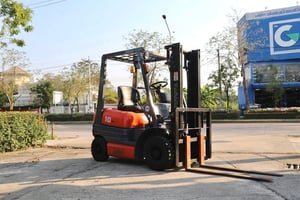 รถฟอร์คลิฟท์ TOYOTA 6FG10 รุ่น6 ยกได้ 1 ตัน  มือสองจากญี่ปุ่น