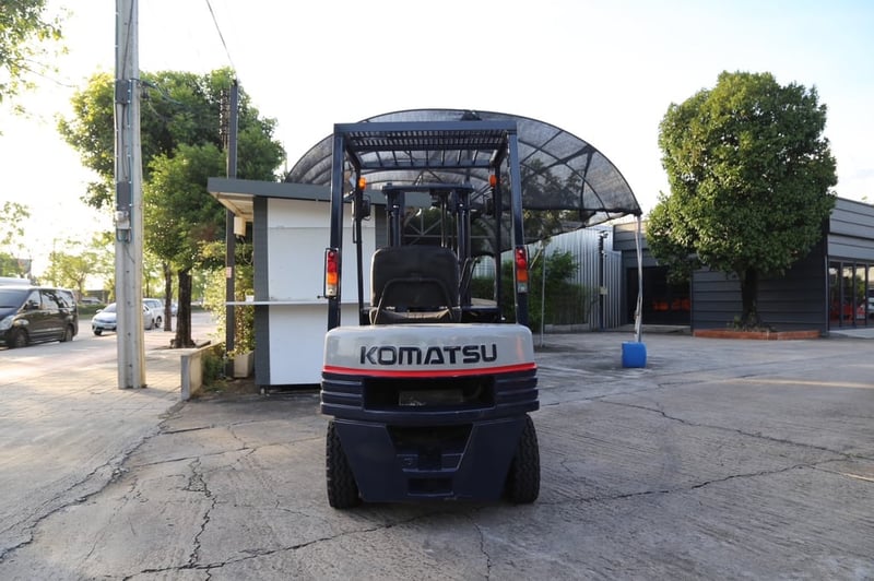 รถฟอร์คลิฟท์ Komatsu FG15D-15 ขนาด 1.5 ตัน มือสอง สภาพสวย รถฟอร์คลิฟท์ Komatsu FG15D-15 ขนาด 1.5 ตัน มือสอง สภาพสวย