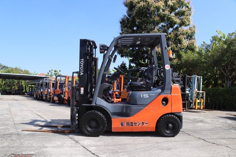 รถฟอร์คลิฟท์ TOYOTA 8FG15 รุ่น8 มือสองจากญี่ปุ่น รถฟอร์คลิฟท์ TOYOTA 8FG15 รุ่น8 มือสองจากญี่ปุ่น