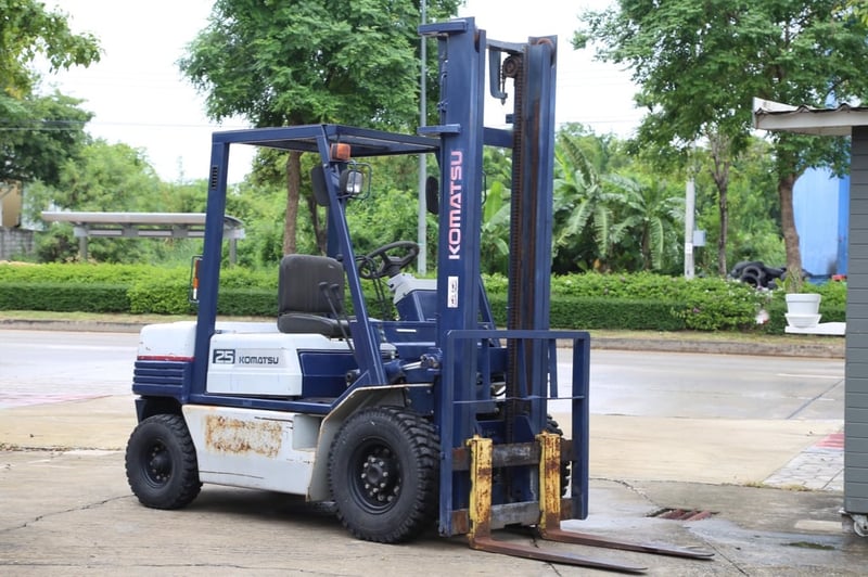 รถโฟล์คลิฟท์ KOMATSU FG25-11 ขนาด 2.5 ตัน มือสองจากญี่ปุ่น 