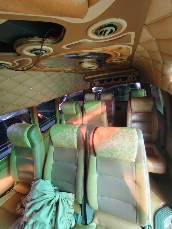 ขายรถตู้ VIP ขายรถตู้ VIP