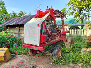 ขายรถคีบอ้อยไทยประดิษฐ์