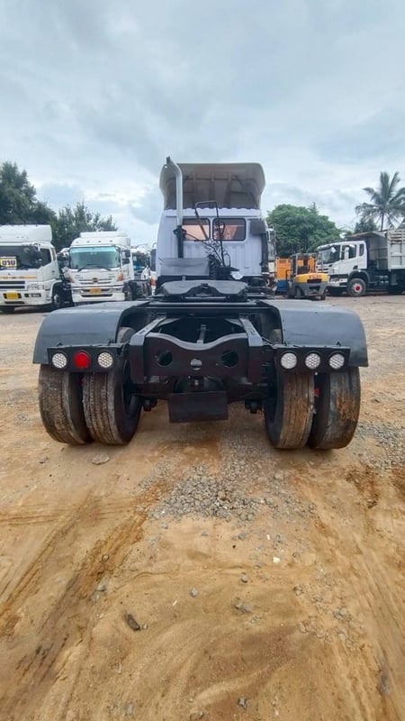 HINO FM3M 240แรงม้า รถบรรทุก 10ล้อ หัวลาก เฉพาะหัว ปี2002 HINO FM3M 240แรงม้า รถบรรทุก 10ล้อ หัวลาก เฉพาะหัว ปี2002