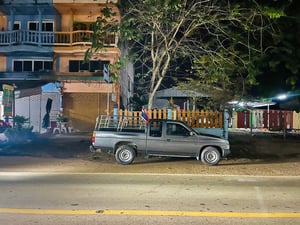 ขายรถนิสสันฝาแดง