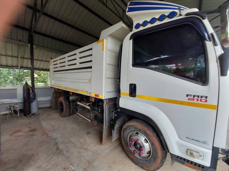 ISUZU FRR 210แรงม้า รถบรรทุก 6ล้อ ดั้มพ์ ปี2019 เลขไมล์น้อยกว่า 50,000 กม.
