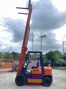 Toyota น้ำหนัก2.5ตัน ดีเซล เสาสูง 5.5 เมตร