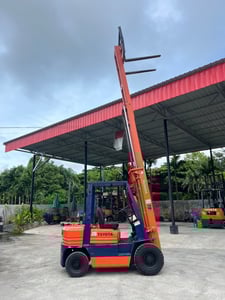 Toyota น้ำหนัก2.5ตัน ดีเซล เสาสูง 5.5 เมตร