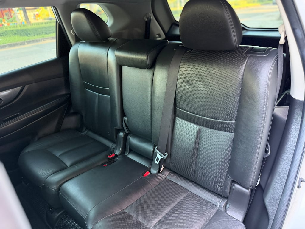 Nissan X-Trail 2.0V มือเดียว Top Option ขับ4WD 7ที่นั่ง Nissan X-Trail 2.0V มือเดียว Top Option ขับ4WD 7ที่นั่ง