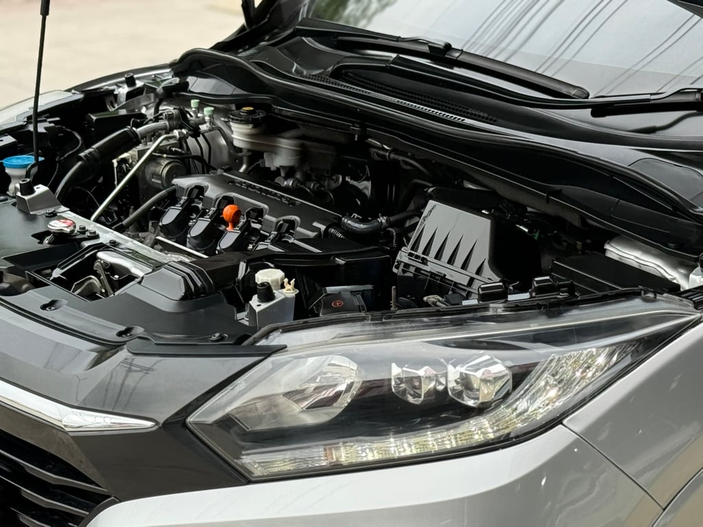HRV 1.8E Limited มือเดียว ไม่เคยชน สีสวยฉ่ำ ภายในสด HRV 1.8E Limited มือเดียว ไม่เคยชน สีสวยฉ่ำ ภายในสด