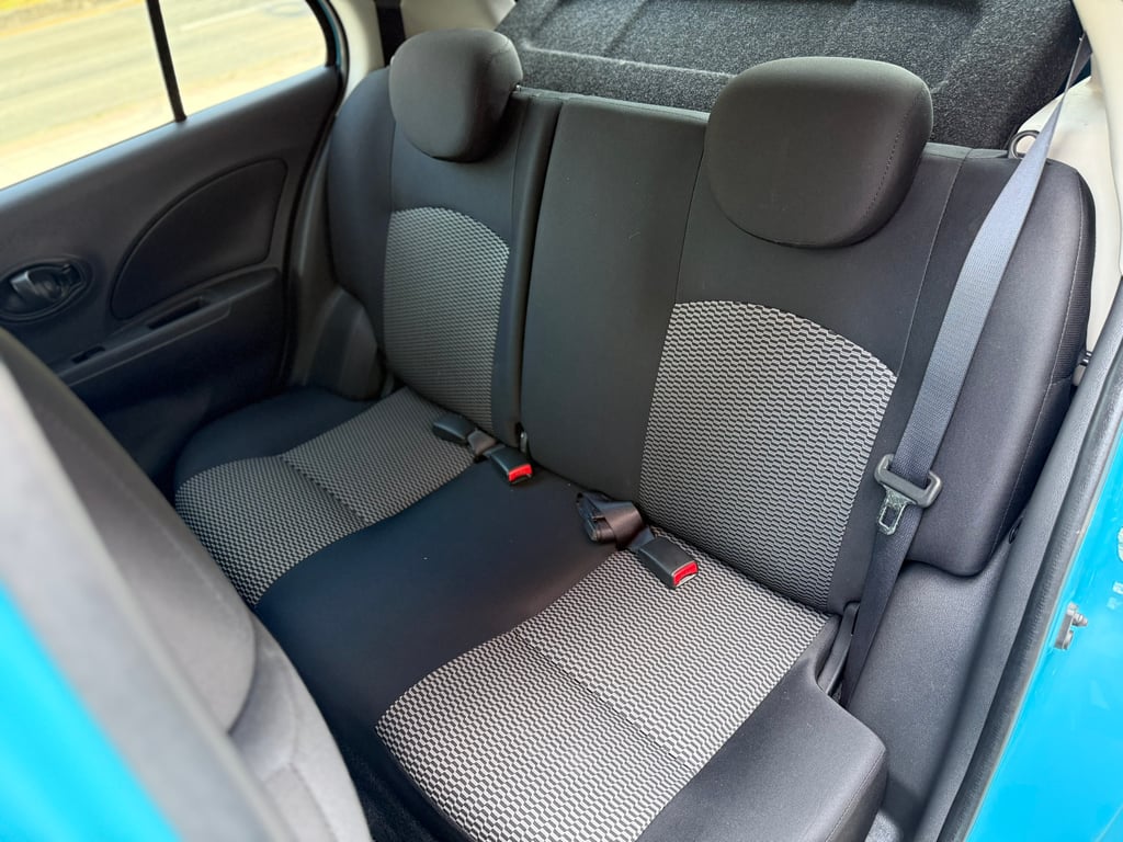 Nissan March 1.2EL (MNC) มือเดียว สวยจัด ไม่เคยชนเลย Nissan March 1.2EL (MNC) มือเดียว สวยจัด ไม่เคยชนเลย