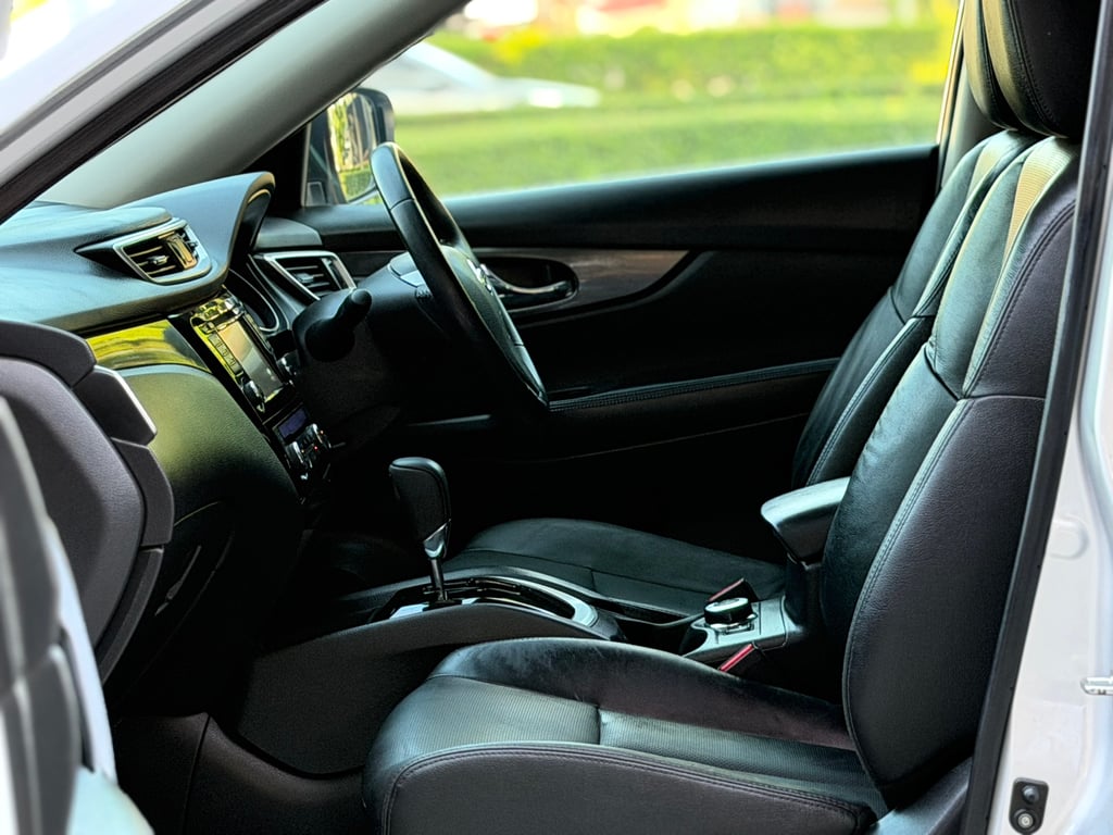 Nissan X-Trail 2.0V มือเดียว Top Option ขับ4WD 7ที่นั่ง Nissan X-Trail 2.0V มือเดียว Top Option ขับ4WD 7ที่นั่ง