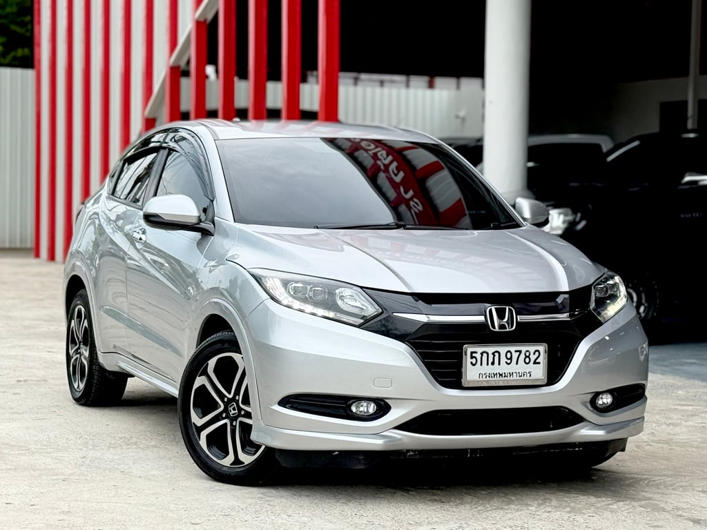 HRV 1.8E Limited มือเดียว ไม่เคยชน สีสวยฉ่ำ ภายในสด HRV 1.8E Limited มือเดียว ไม่เคยชน สีสวยฉ่ำ ภายในสด