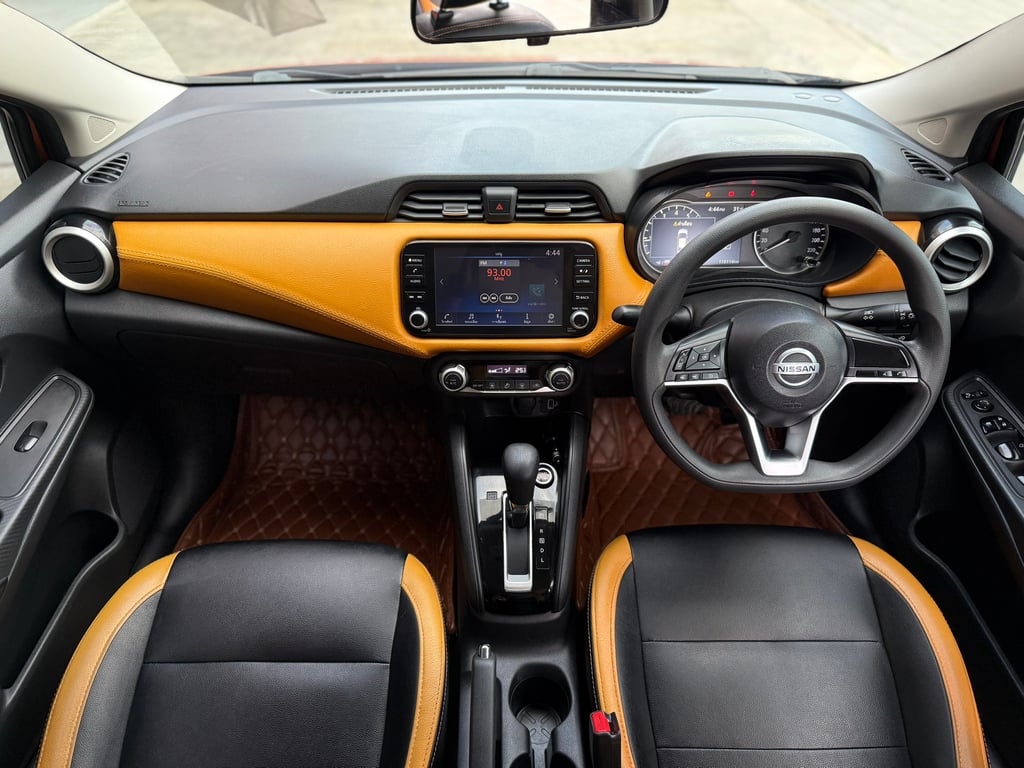 Nissan Almera 1.0V มือเดียว เช็คศูนย์ตลอด ไม่เคยชน