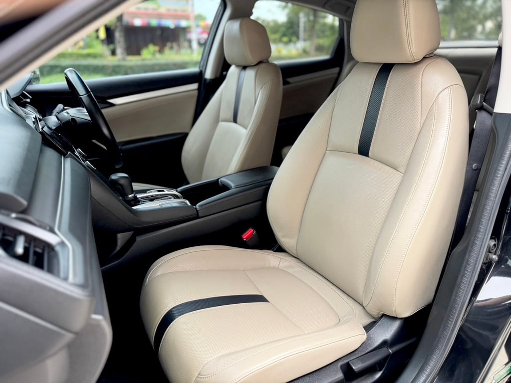 Civic FC 1.8EL มือเดียว ไม่เคยชน สวยมีเสน่ห์