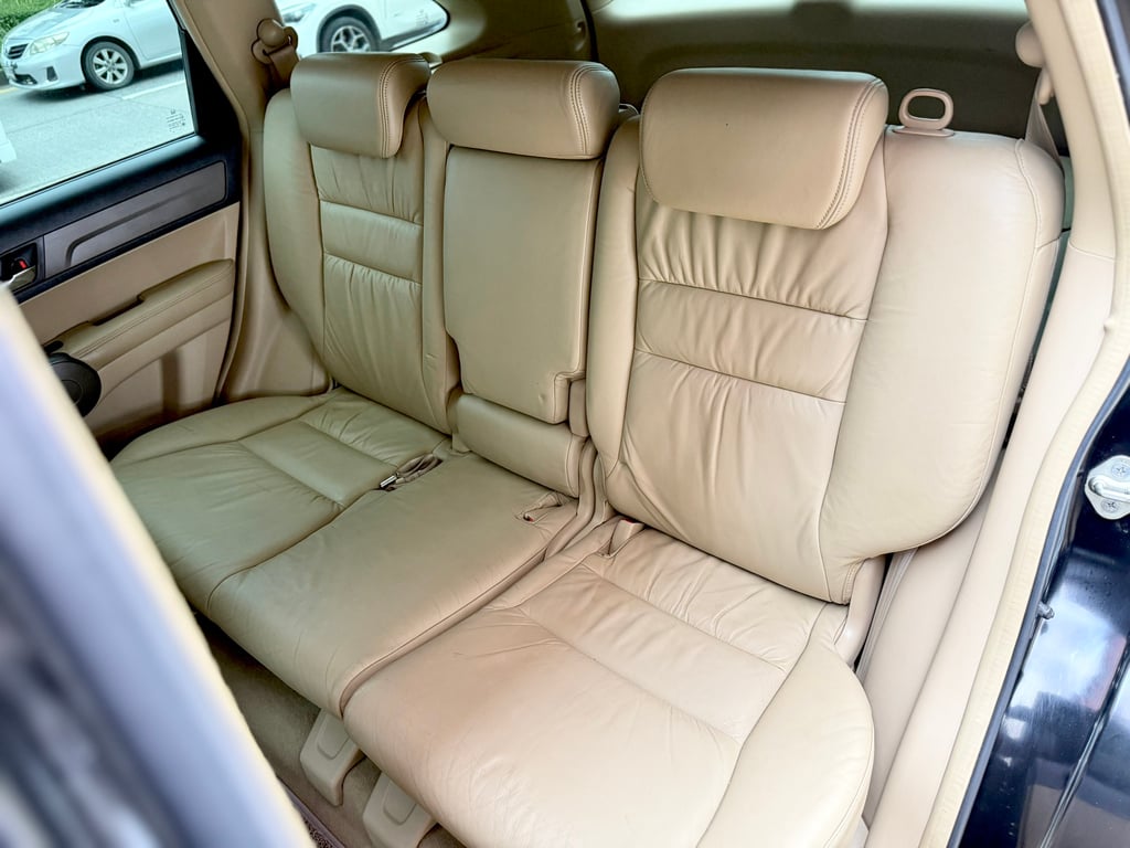 CRV 2.0S ขับ2WD สีสวยฉ่ำ ภายในสด ดูแลถึง ฟรีดาวน์