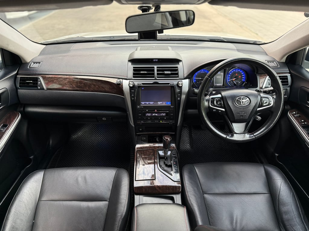 Camry 2.0 Extremo ไมเนอร์เช้นจ์ ตัวแต่งพิเศษแท้ศูนย์