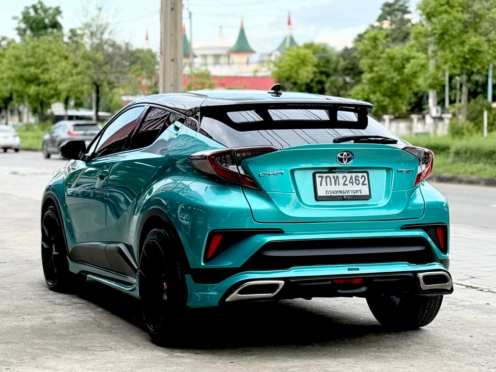 Toyota CHR 1.8 Hybrid Mid มือเดียว สวยมีเสน่ห์ แม็ก+ชุดแต่งครบ