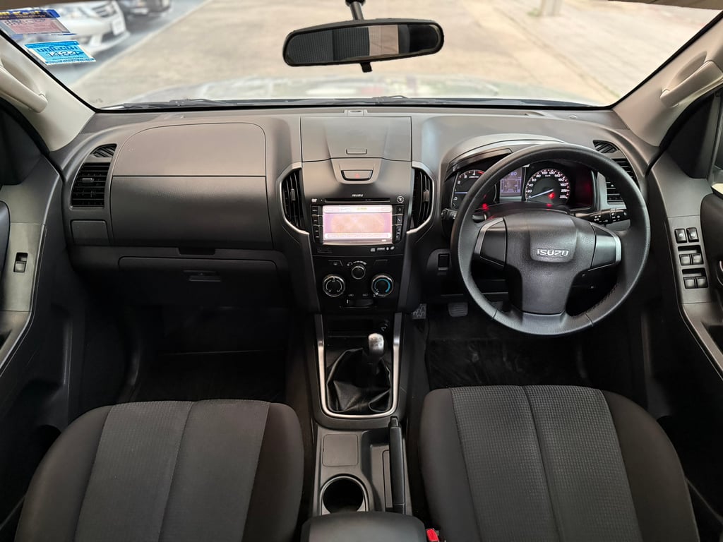 Isuzu Dmax 2.5Z Ddi Hi-Lander ไม่เคยชน น็อตไม่ขยับ ใช้ถนอม Isuzu Dmax 2.5Z Ddi Hi-Lander ไม่เคยชน น็อตไม่ขยับ ใช้ถนอม