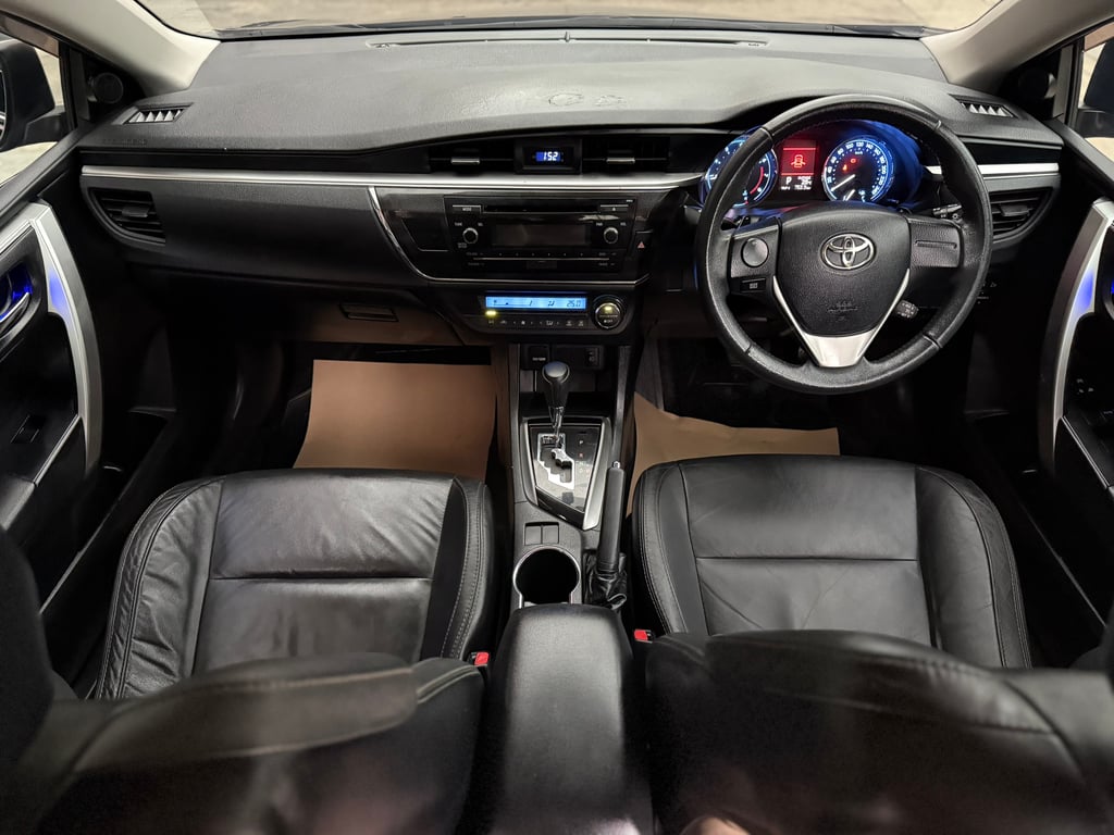 Toyota Altis 1.8 ESport แท้ ตัวแต่งจากโรงงาน ชุดแต่ง ล้อ ลายพิเศษ